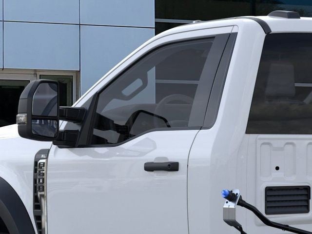 2025 Ford F-600SD XL