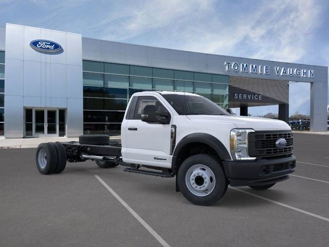 2025 Ford F-600SD XL
