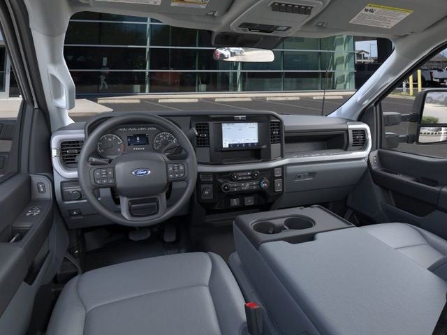 2025 Ford F-600SD XL