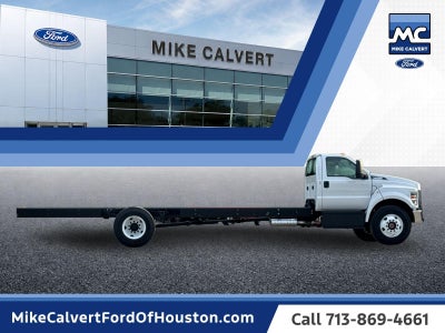 2027 Ford F-750SD Base