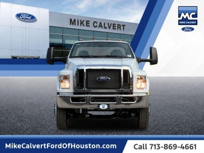 2027 Ford F-750SD Base