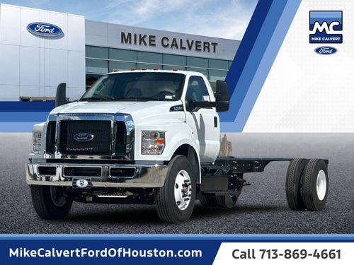 2027 Ford F-750SD Base