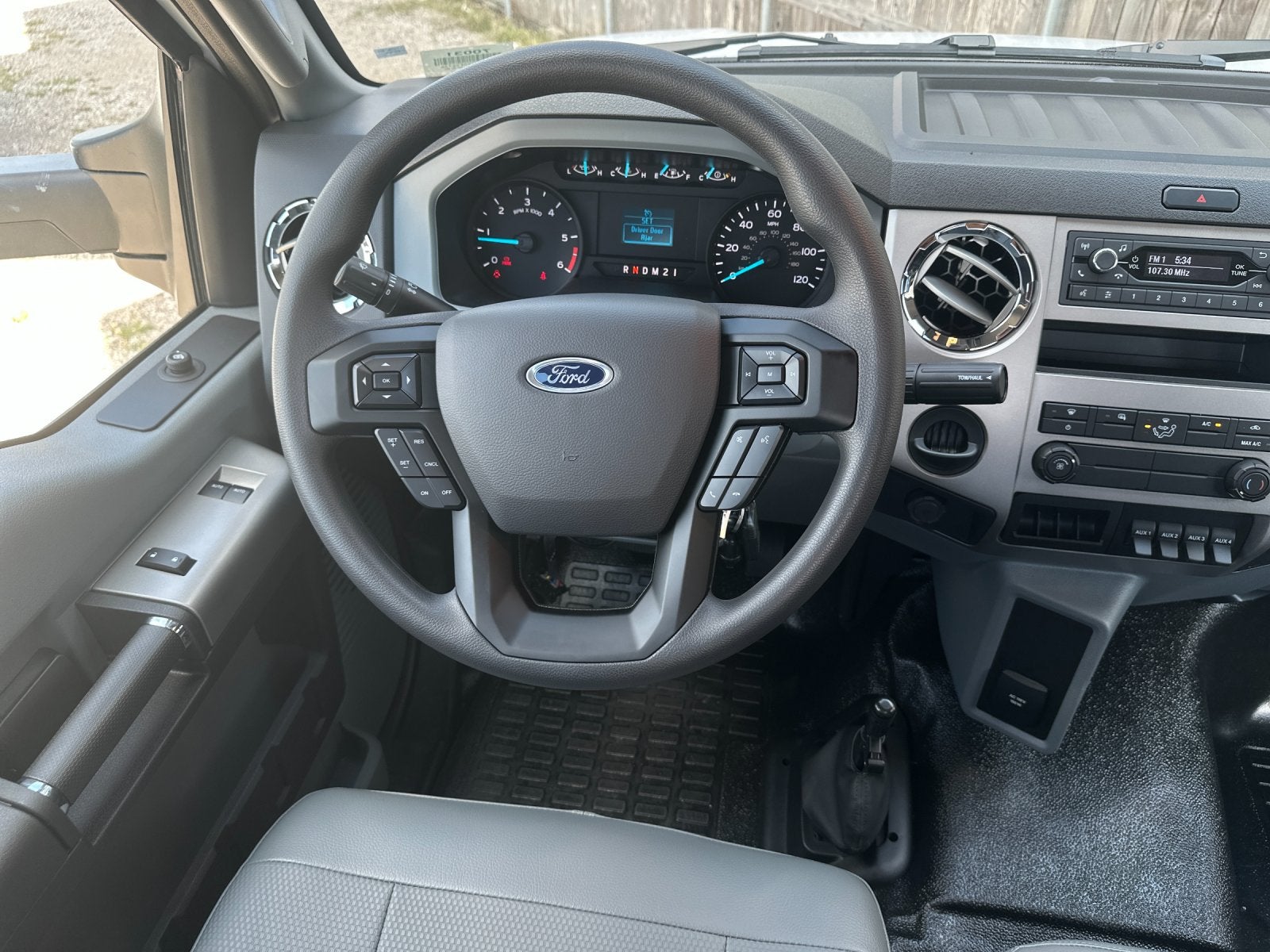2027 Ford F-750SD Base