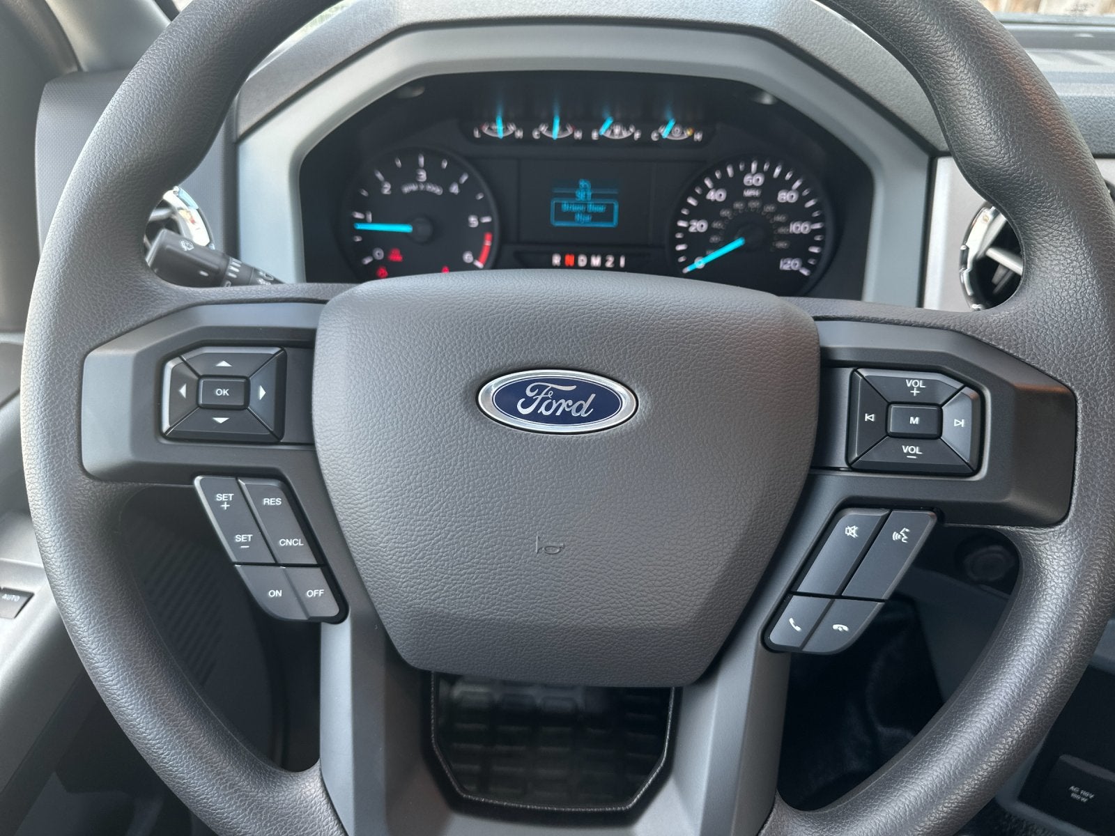 2027 Ford F-750SD Base