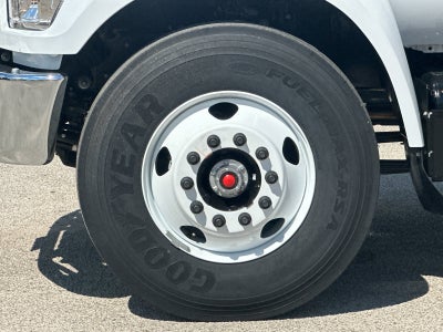 2027 Ford F-750SD Base