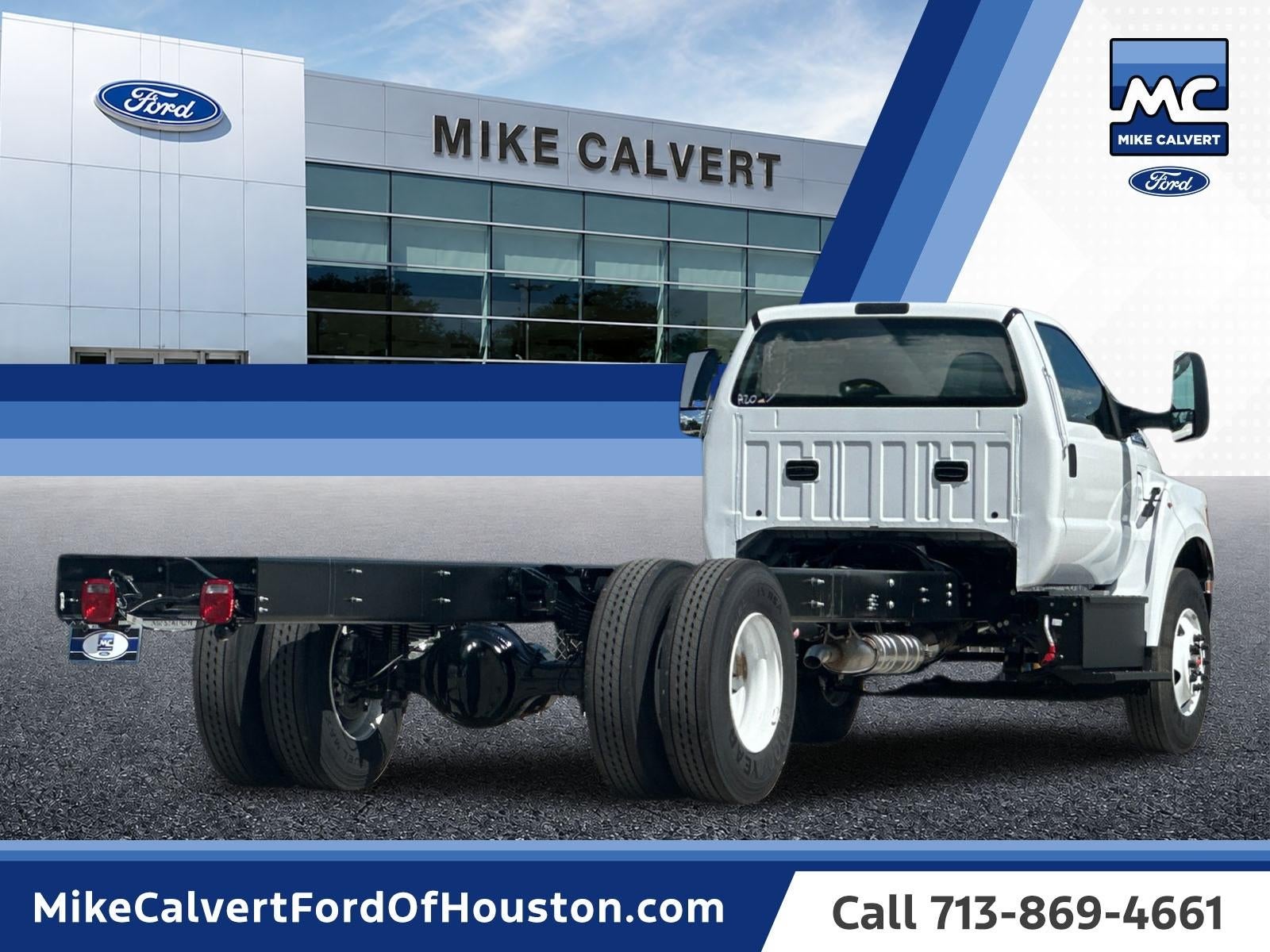 2027 Ford F-750SD Base