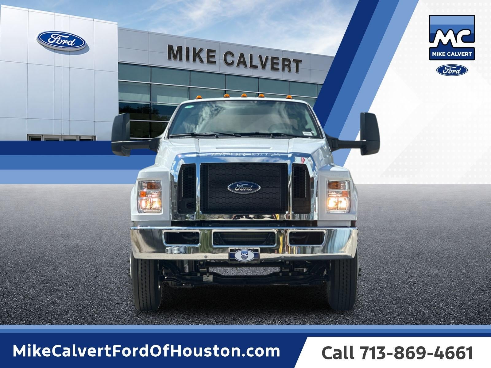 2027 Ford F-750SD Base