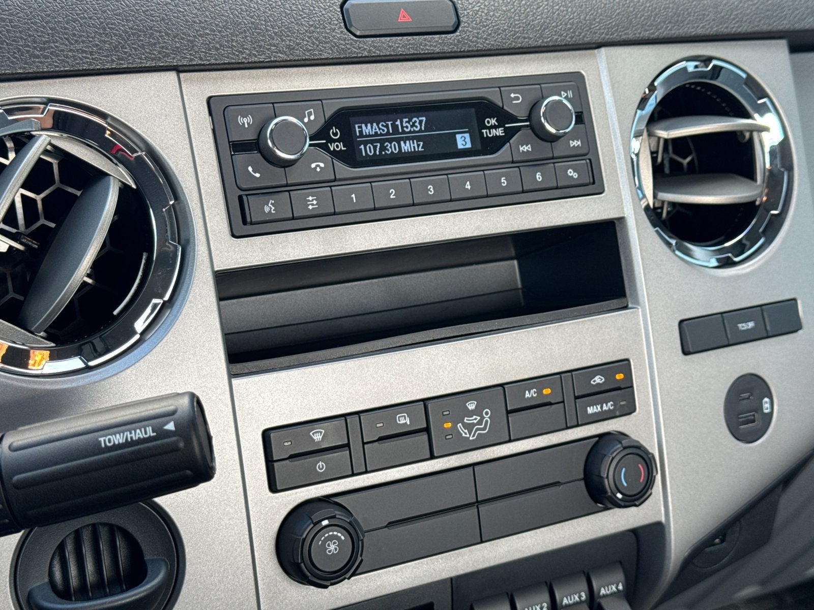 2027 Ford F-750SD Base