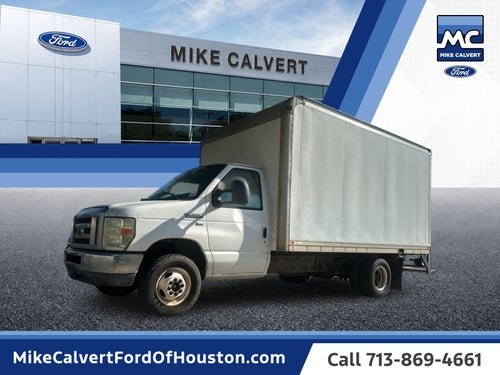 2011 Ford E-350SD Base Cutaway