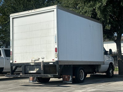 2011 Ford E-350SD Base Cutaway