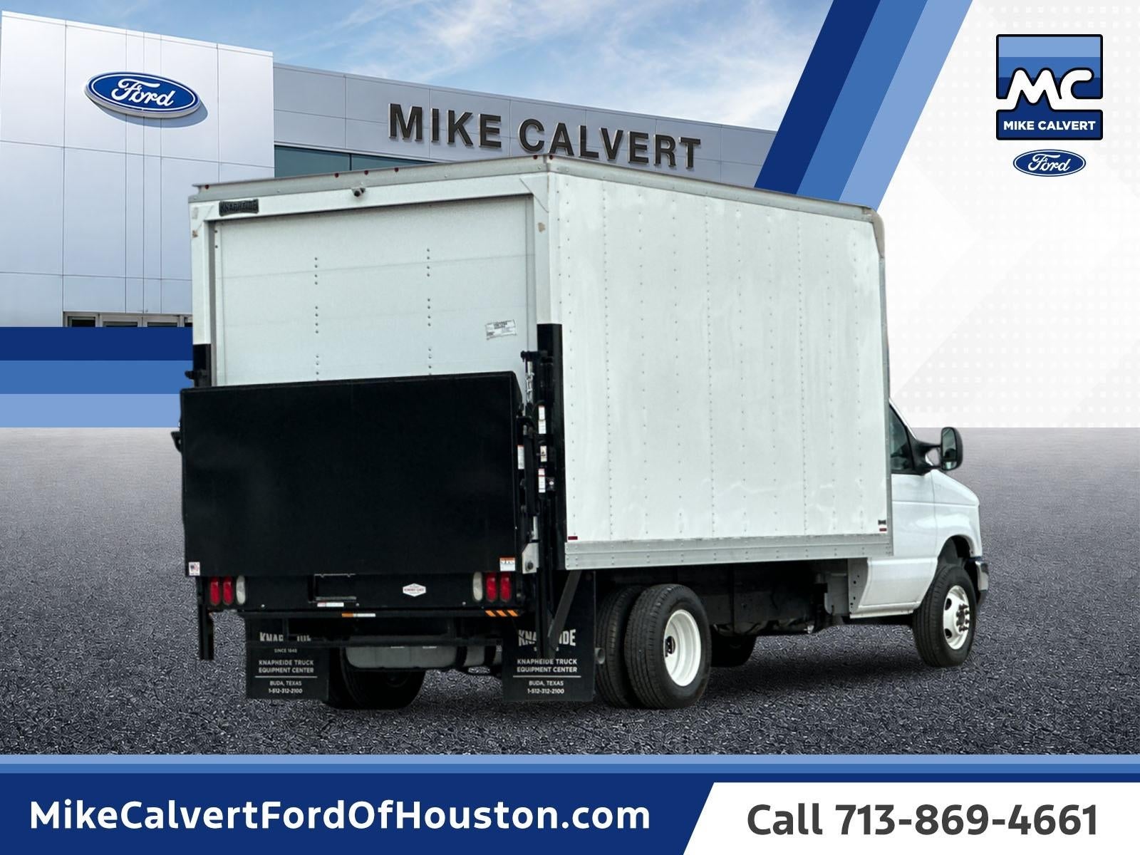 2025 Ford E-450SD Base