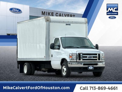 2025 Ford E-450SD Base