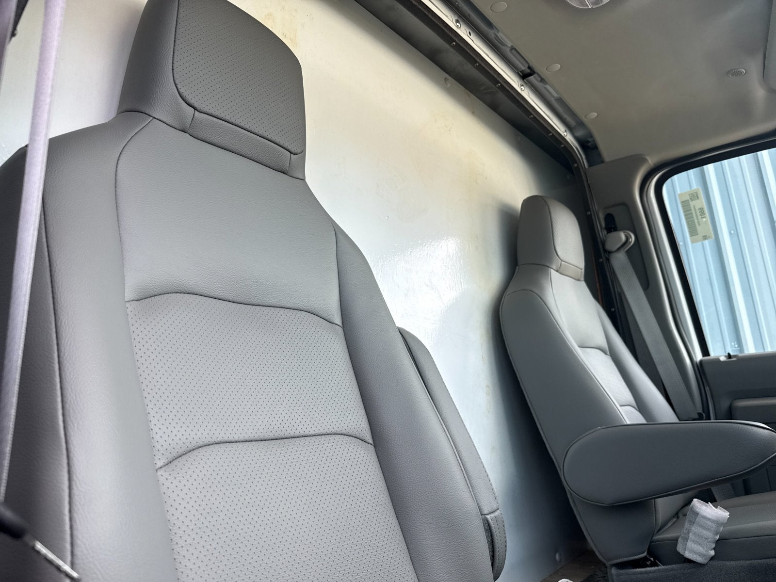 2027 Ford E-450SD Base