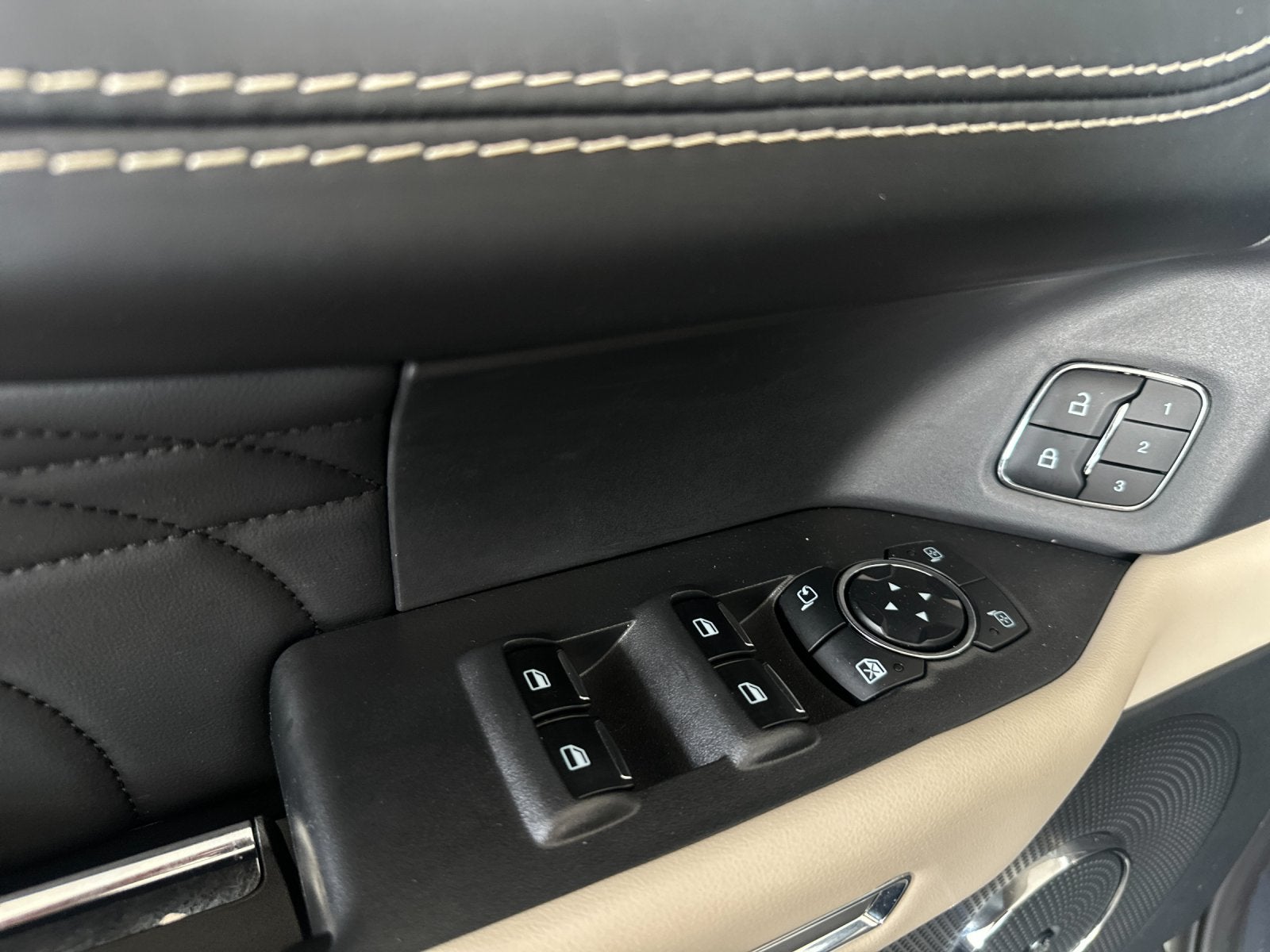 2024 Ford Expedition Platinum