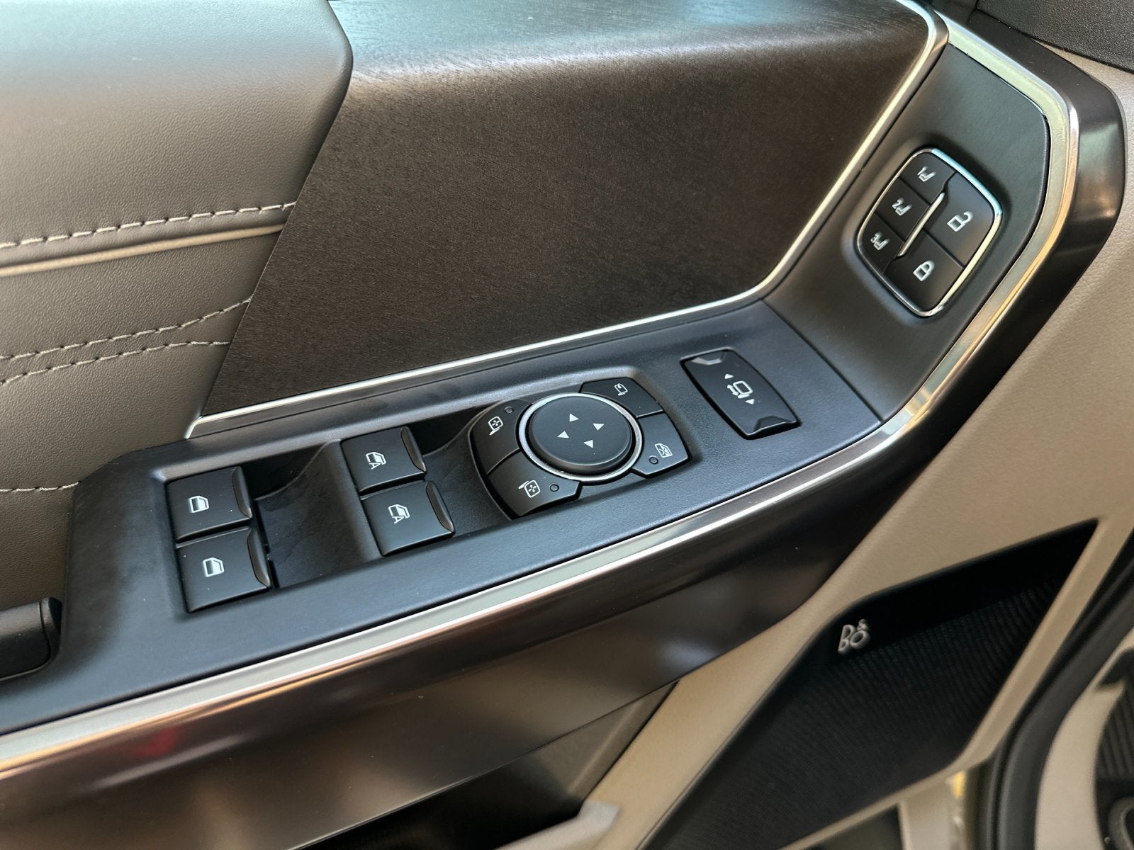 2027 Ford F-350SD Platinum