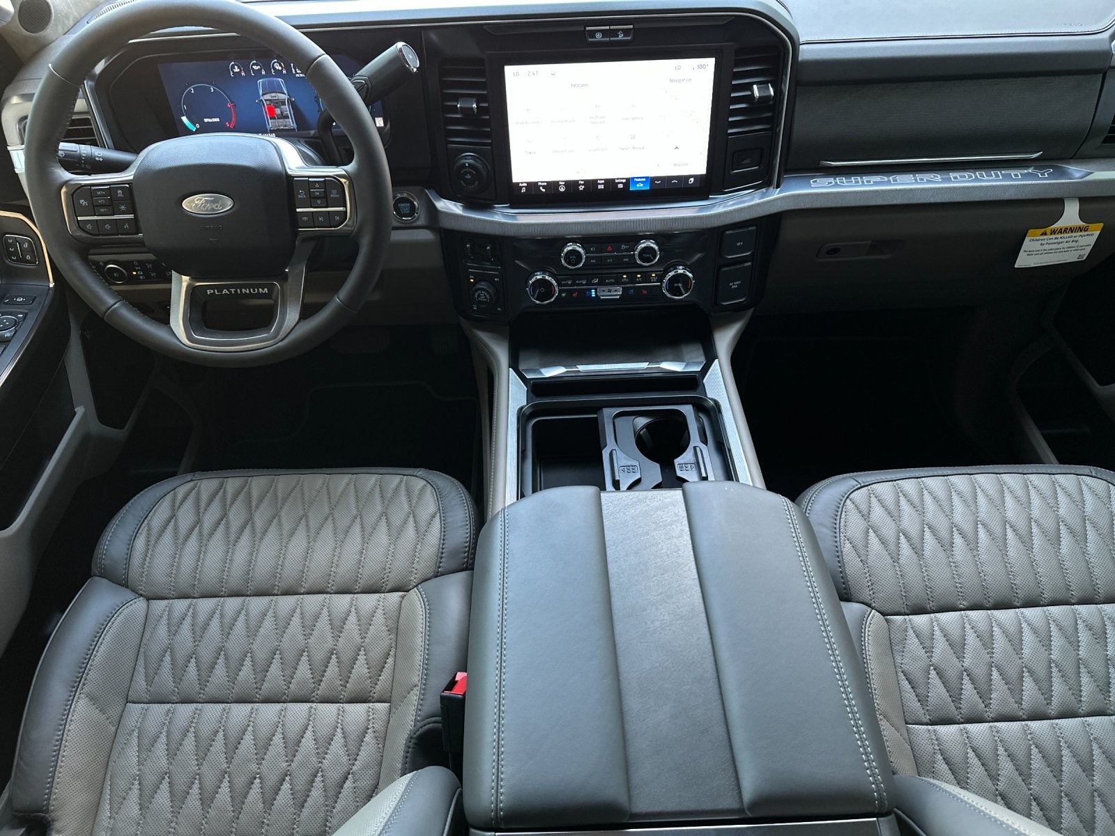 2027 Ford F-350SD Platinum