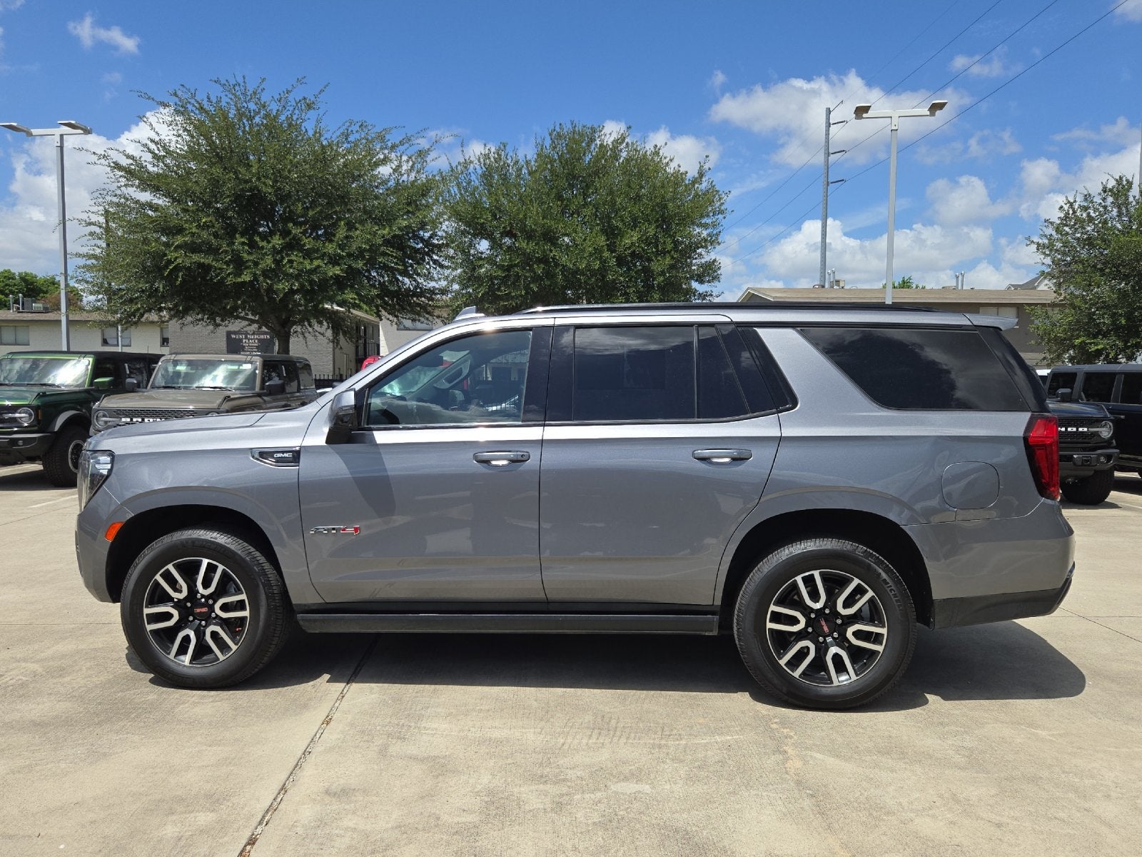 2021 GMC Yukon AT4
