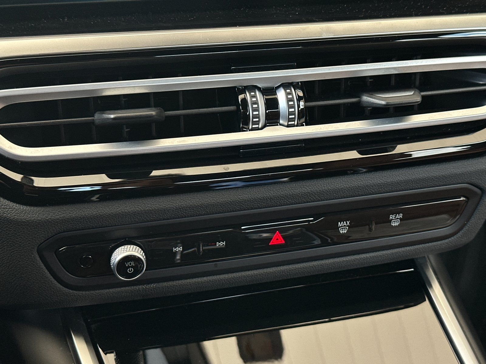 2024 BMW 2 Series 230i