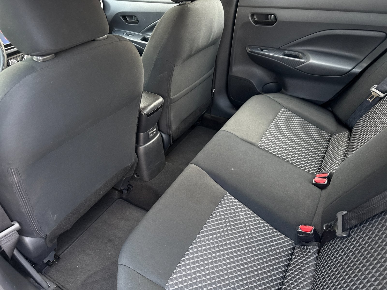 2024 Nissan Versa 1.6 S