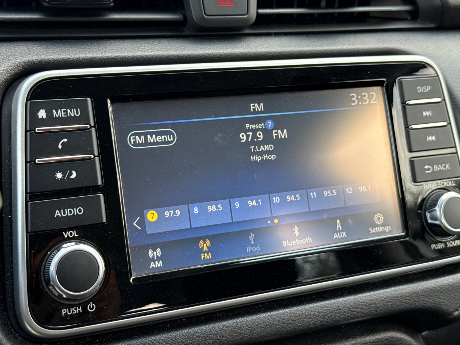 2024 Nissan Versa 1.6 S