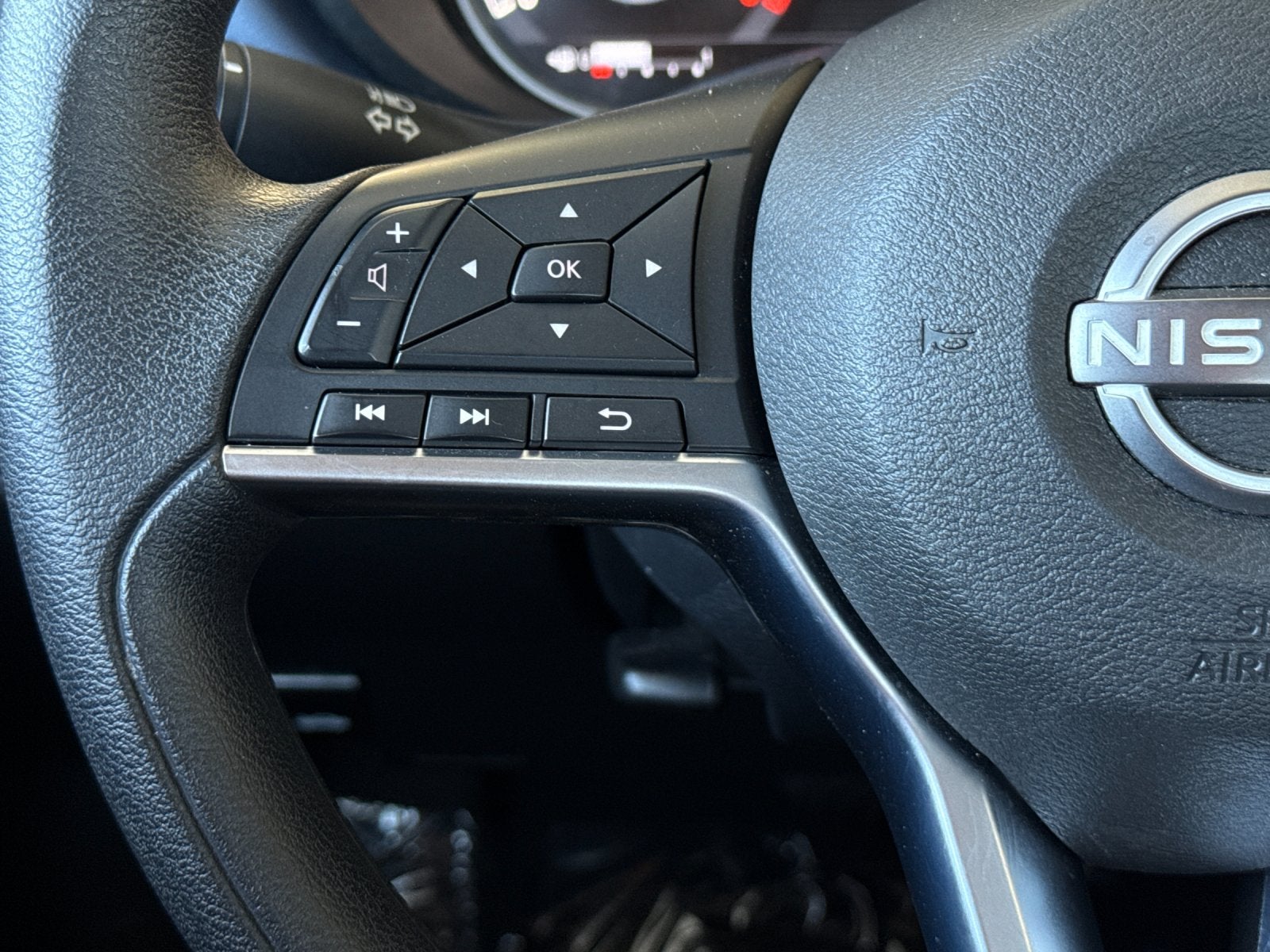 2024 Nissan Versa 1.6 SV
