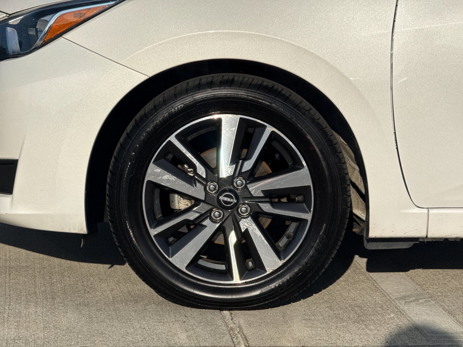 2024 Nissan Versa 1.6 SV