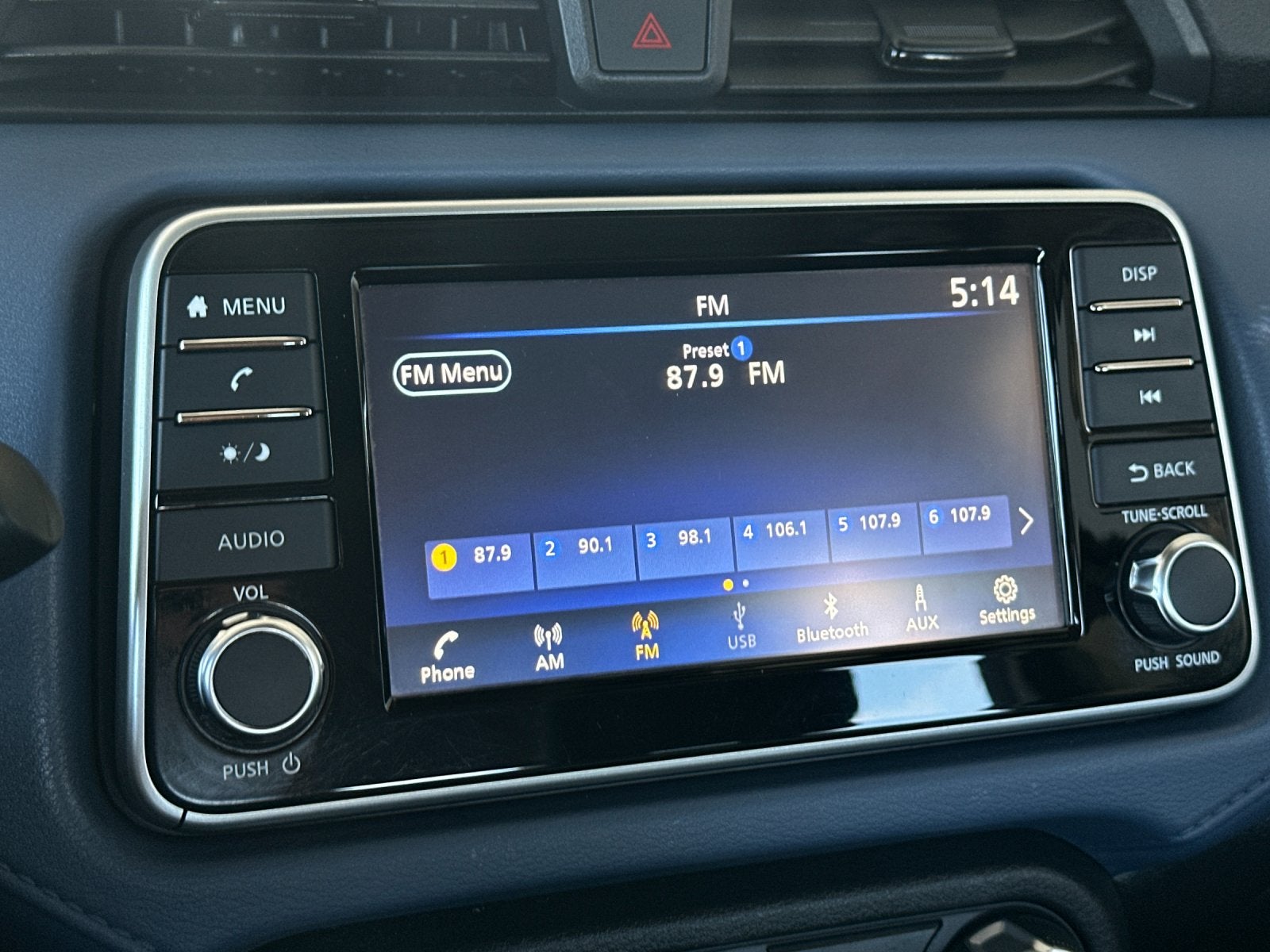 2023 Nissan Versa 1.6 SV