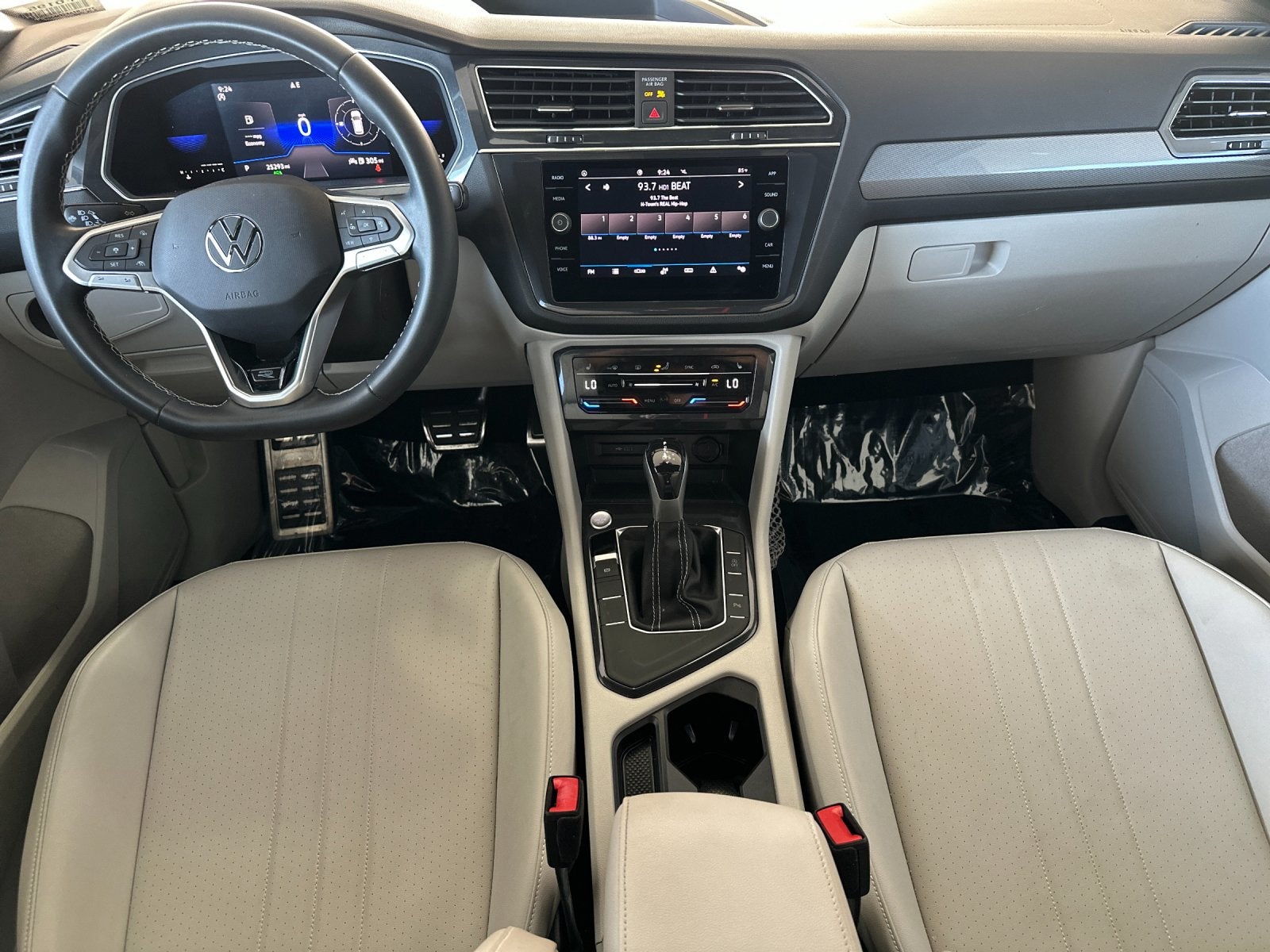 2023 Volkswagen Tiguan 2.0T SE R-Line Black
