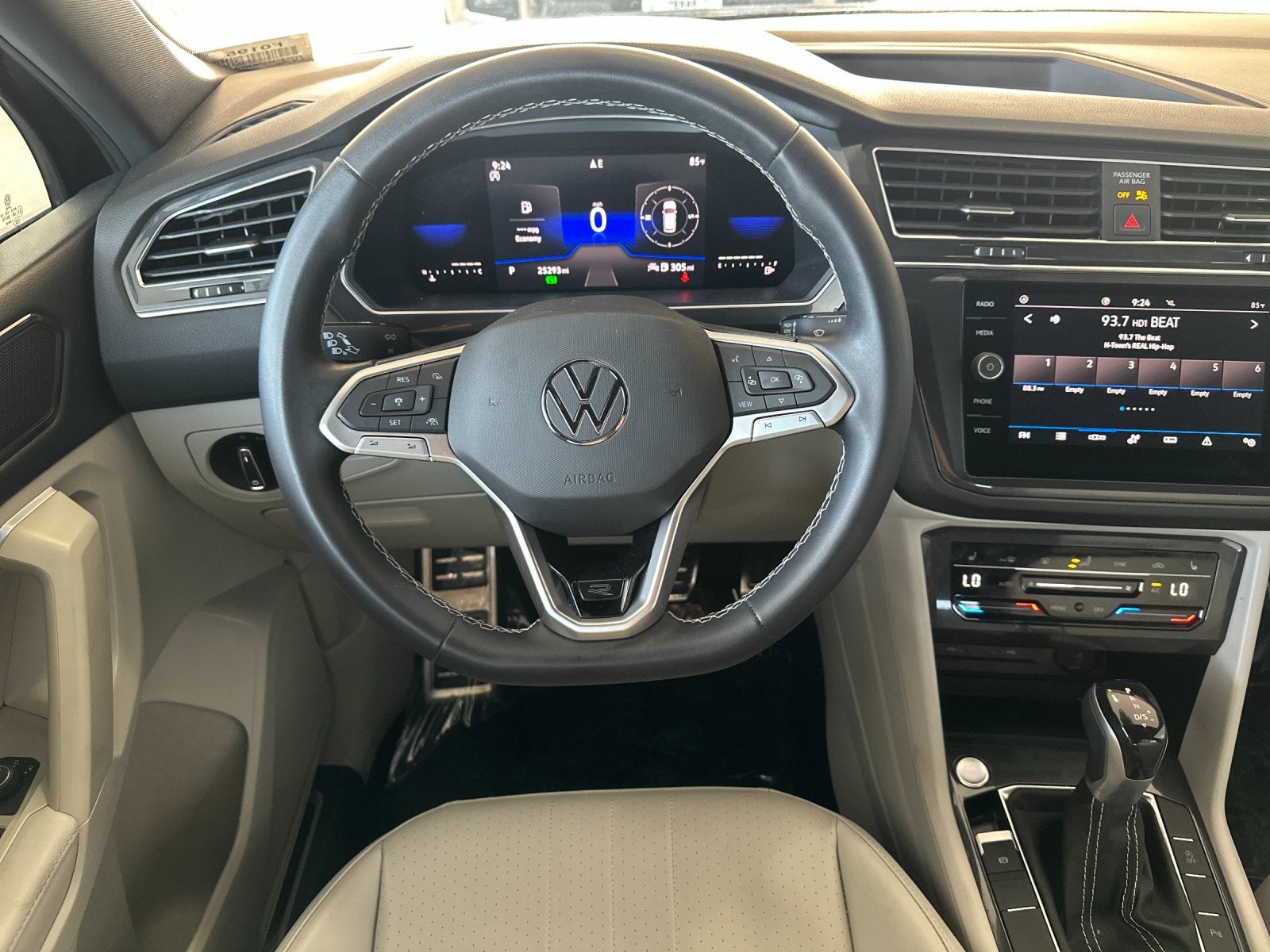 2023 Volkswagen Tiguan 2.0T SE R-Line Black