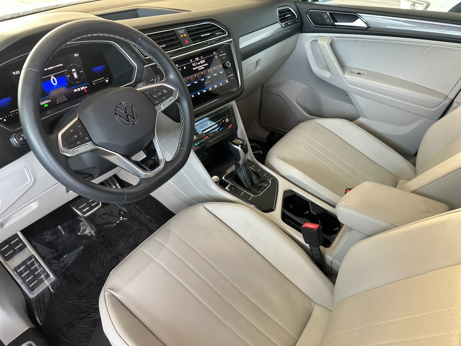 2023 Volkswagen Tiguan 2.0T SE R-Line Black
