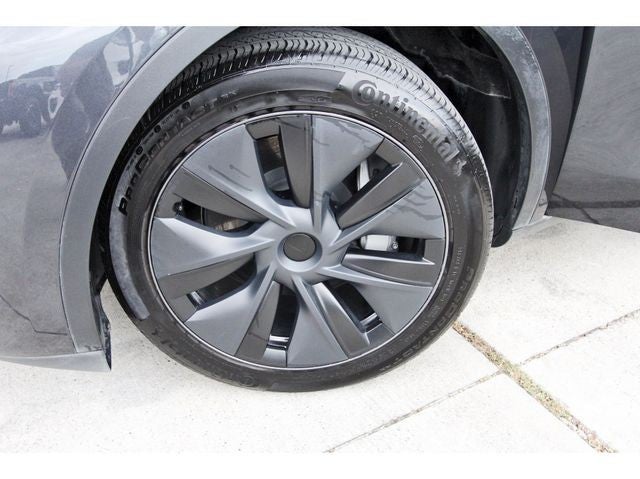 2025 Tesla Model Y Long Range