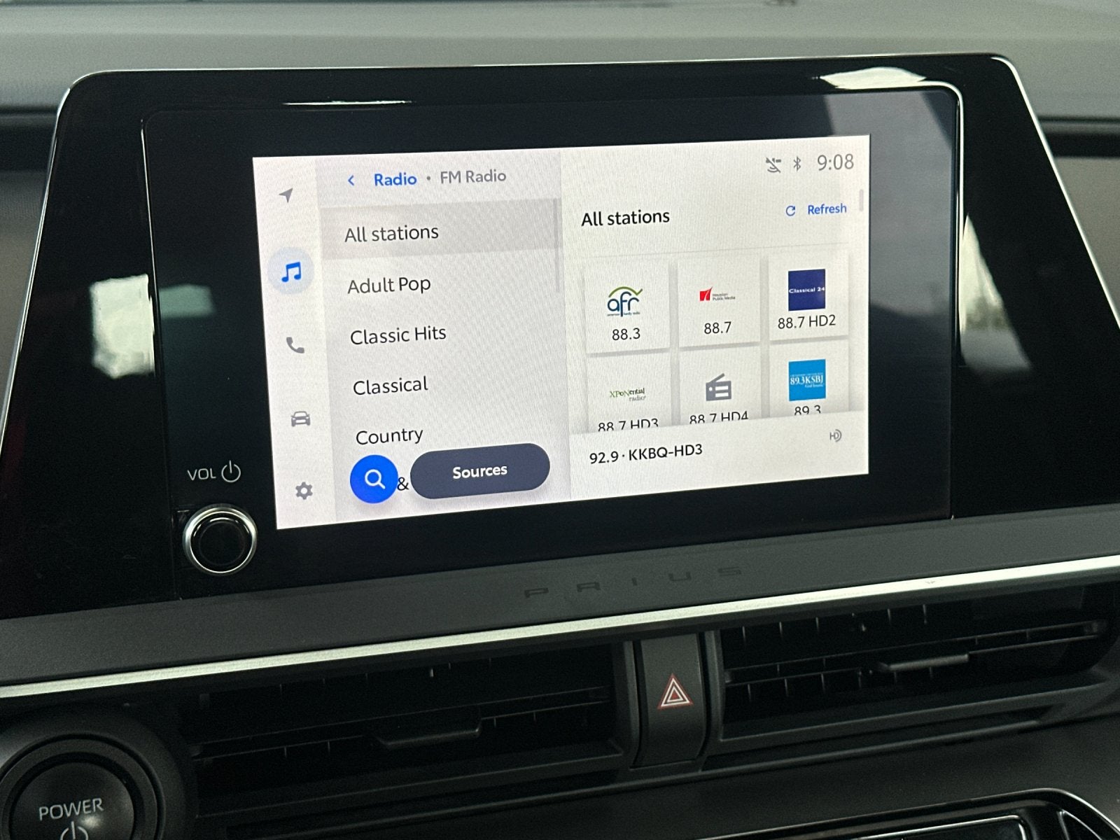 2025 Toyota Prius LE