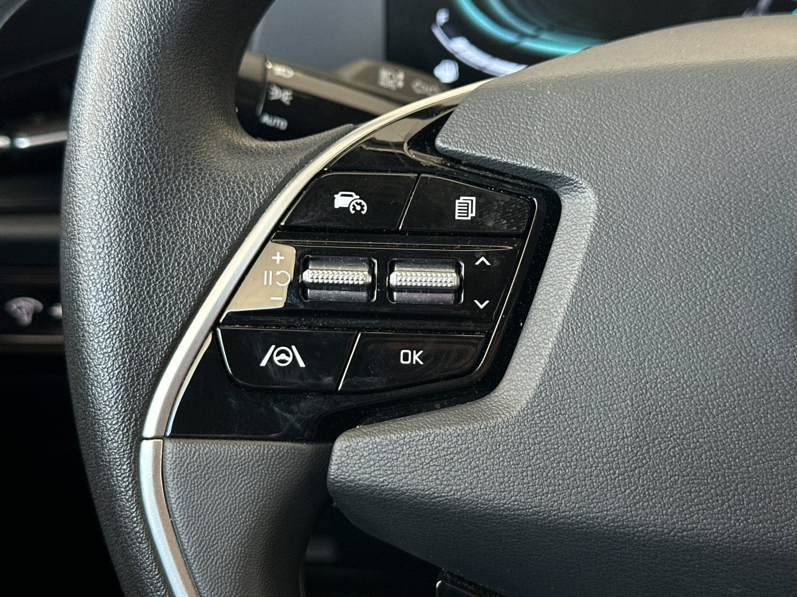 2025 Kia Niro LX