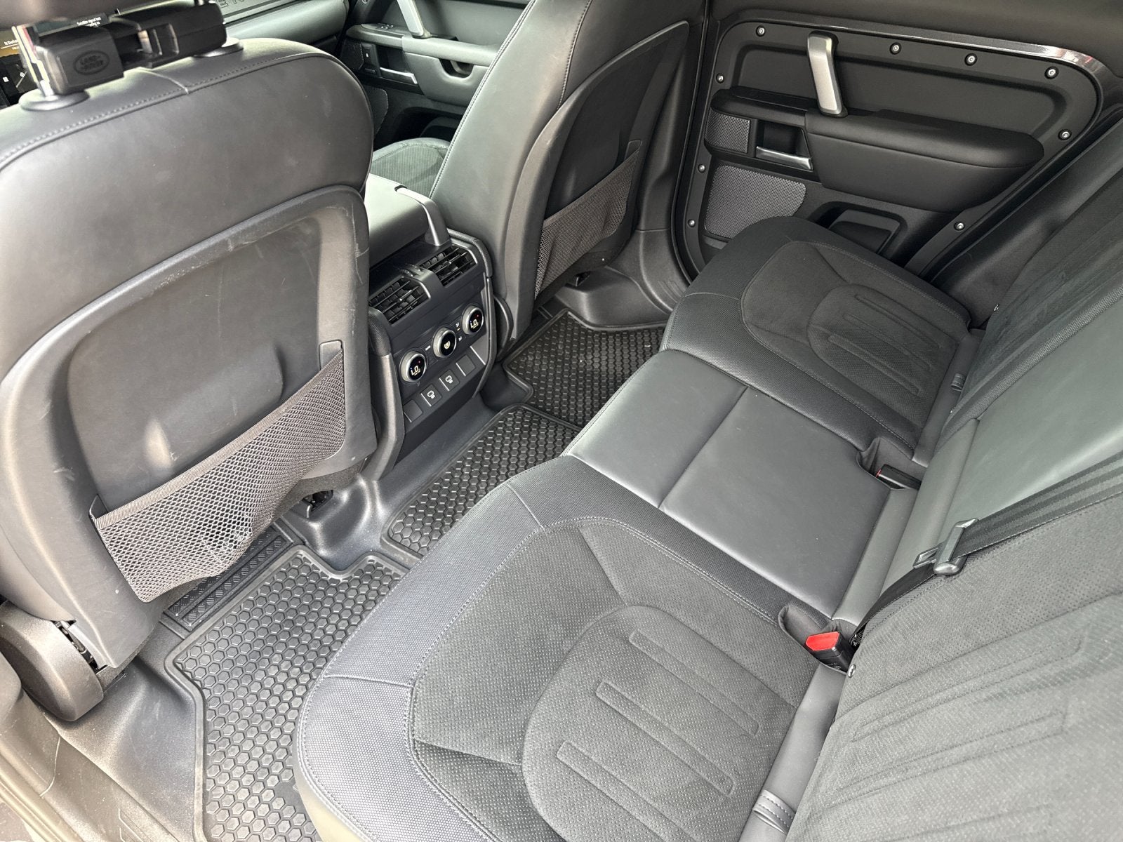 2023 Land Rover Defender 110 Carpathian Edition